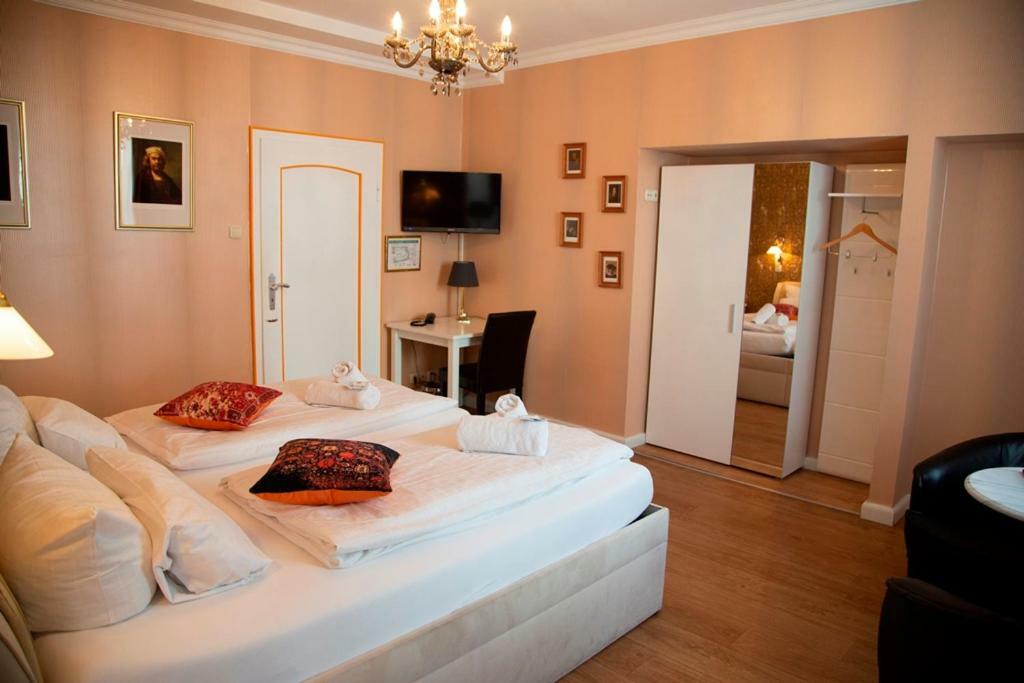 Prüm Hotel Zum Goldenen Stern מראה חיצוני תמונה